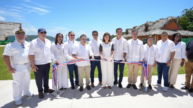 Vicepresidenta Raquel Peña inaugura primera etapa del puerto Samaná Bayport junto a Turismo y Apordom