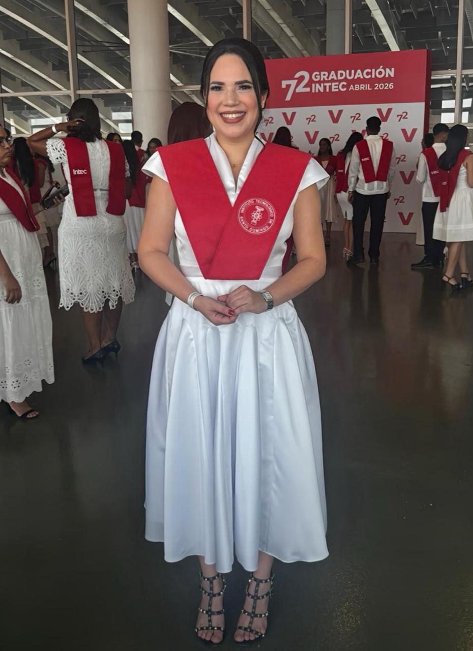 Dra. Tammy Toribio obtiene su segunda maestría en Magíster en Obesología y Dietética
