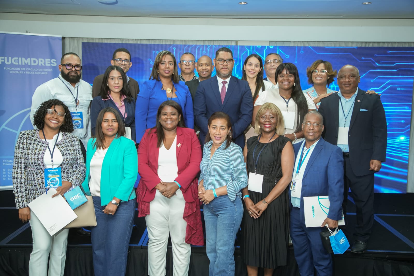 Filial Santo Domingo Oeste del SNTP participó en III Congreso de Medios Digitales y se alza con múltiples premios