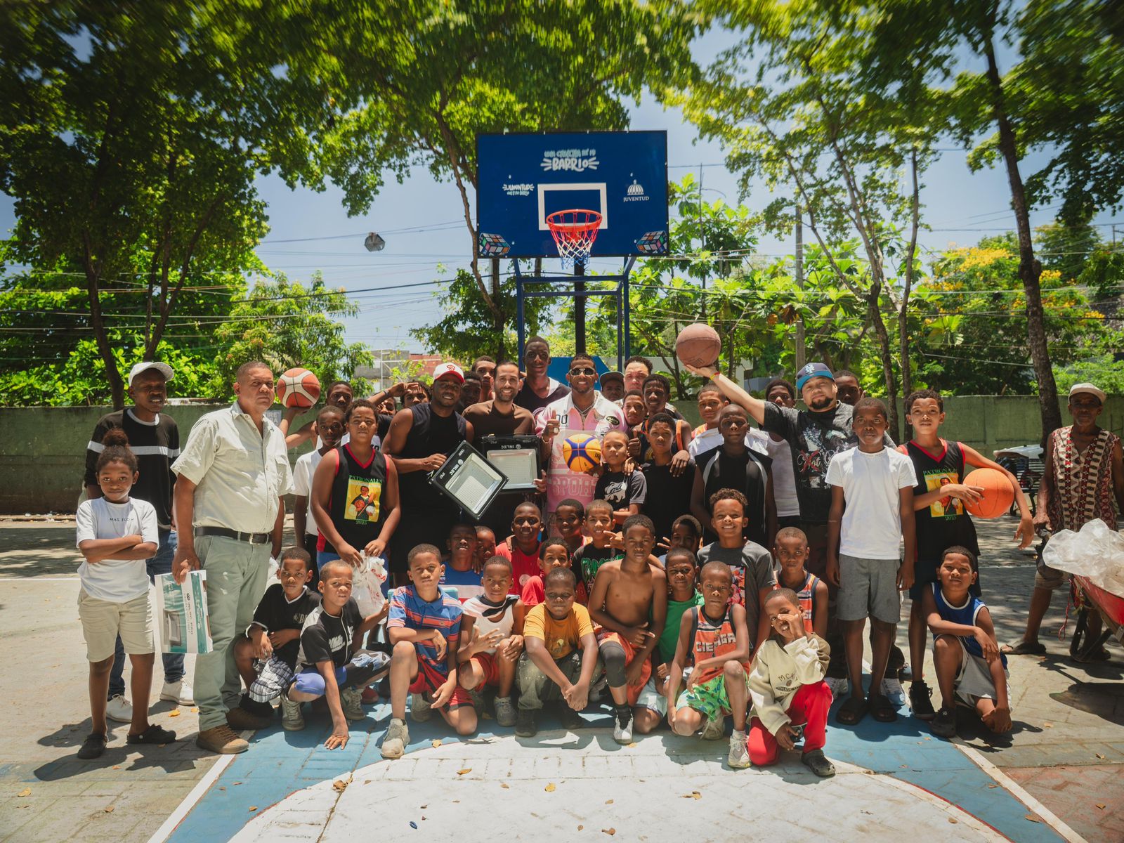 Cristian Morel inaugura parque rehabilitado en La Ciénaga la presencia de Crazy Design