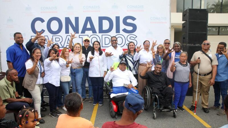 CONADIS realiza jornada de inclusión social en Azua con amplio acceso a servicios para la población