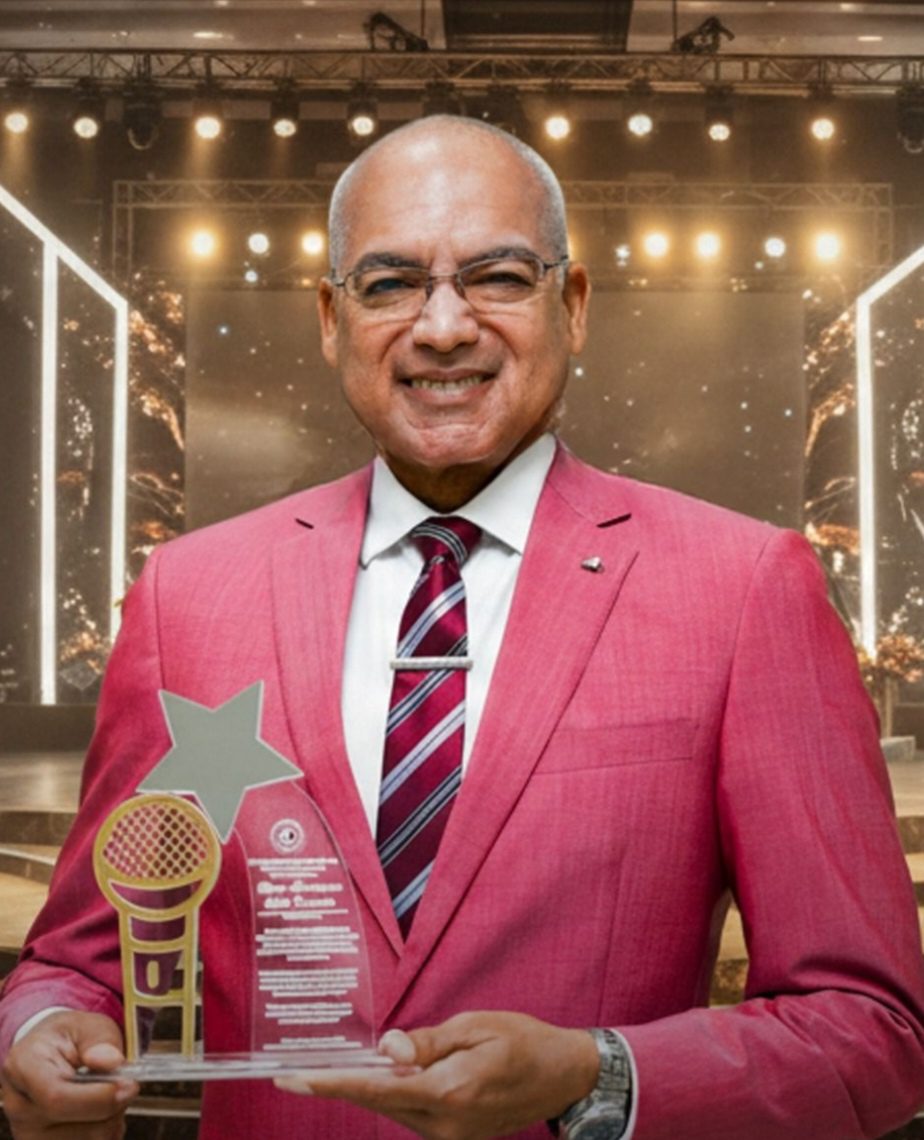 Periodista Tyrone Dotel recibe reconocimiento por su trayectoria, en segunda edición “Día Internacional de la Salsa RD”