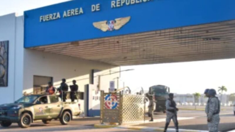 Fuerza Aérea de República Dominicana realiza evacuación aeromédica en el Pico Duarte en apoyo al COE y la DAEH