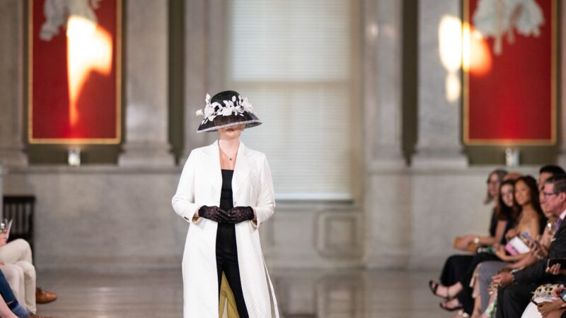 Benny Yovanka Florenzan deslumbra en la Biblioteca del Congreso de Estados Unidos con sus exclusivos sombreros de alta costura