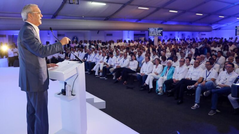 Presidente Abinader llama a cuidar al PRM con “humildad, unidad y determinación”, aseguró que el partido continuará en el poder haciendo las grandes transformaciones iniciadas en 2020
