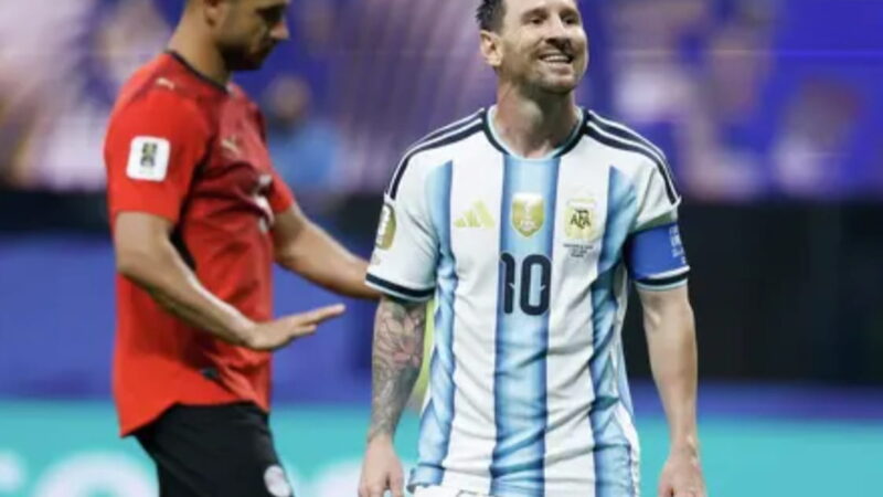 Argentina remonta ante Egipto y avanza dramáticamente a los cuartos de final del Mundial