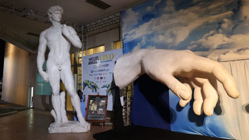 Últimos días para visitar la exposición inmersiva “Miguel Ángel Vivo” en Santiago