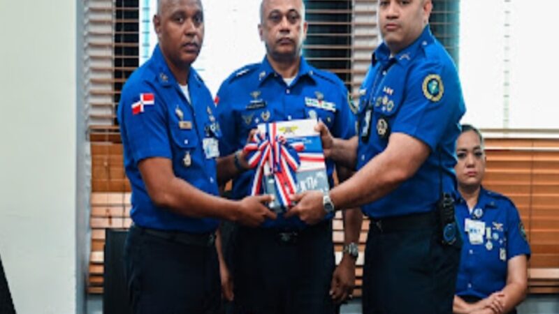 CESAC realiza cambio de mando en la Dirección de Seguridad del Aeropuerto Internacional José Francisco Peña Gómez