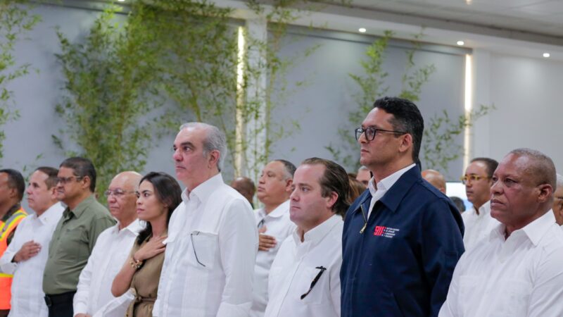 Presidente Abinader encabeza puesta en funcionamiento del Sistema 911 en Montecristi