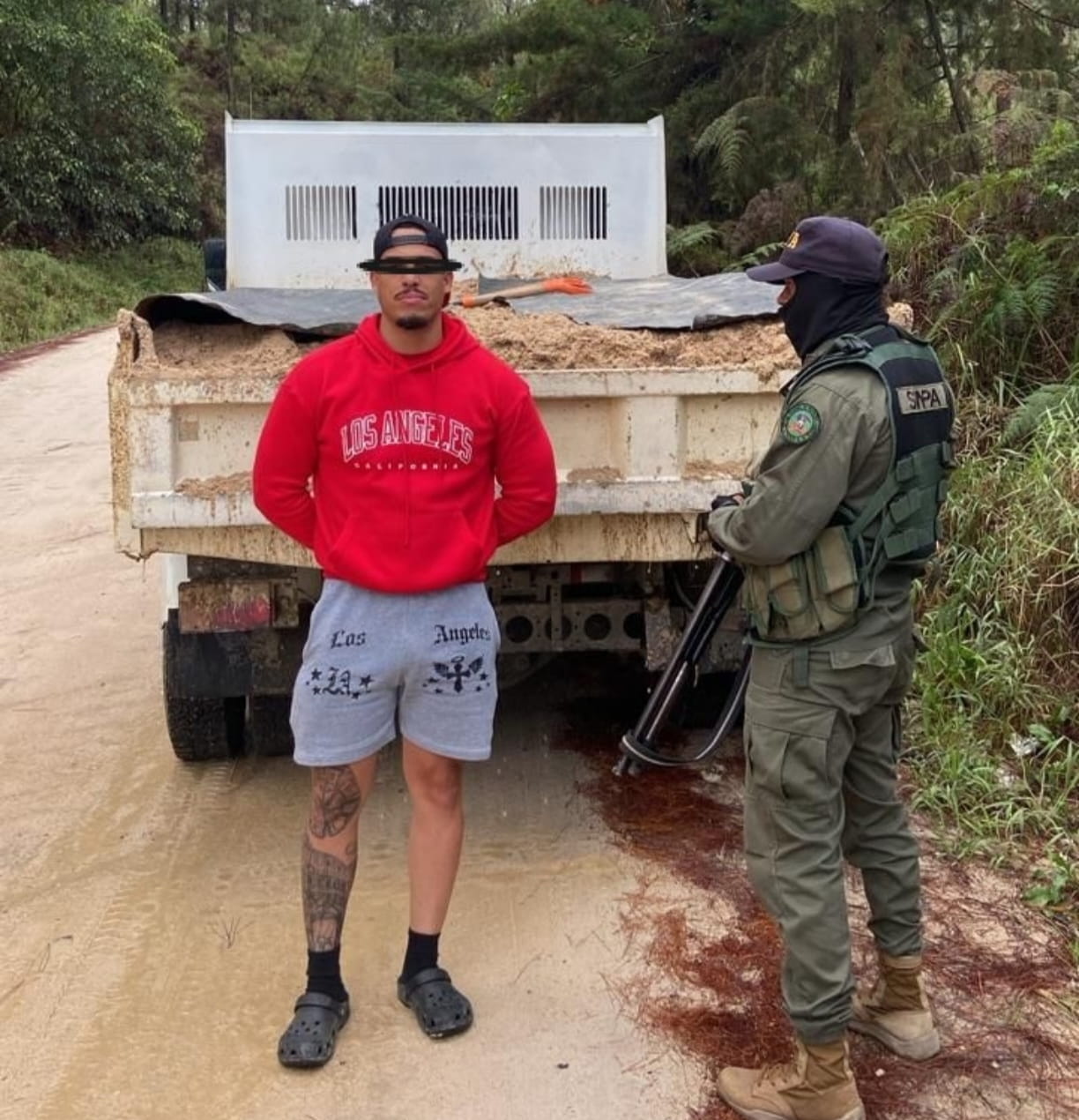 SENPA detiene a 25 personas y retiene dos camiones durante operativos simultáneos