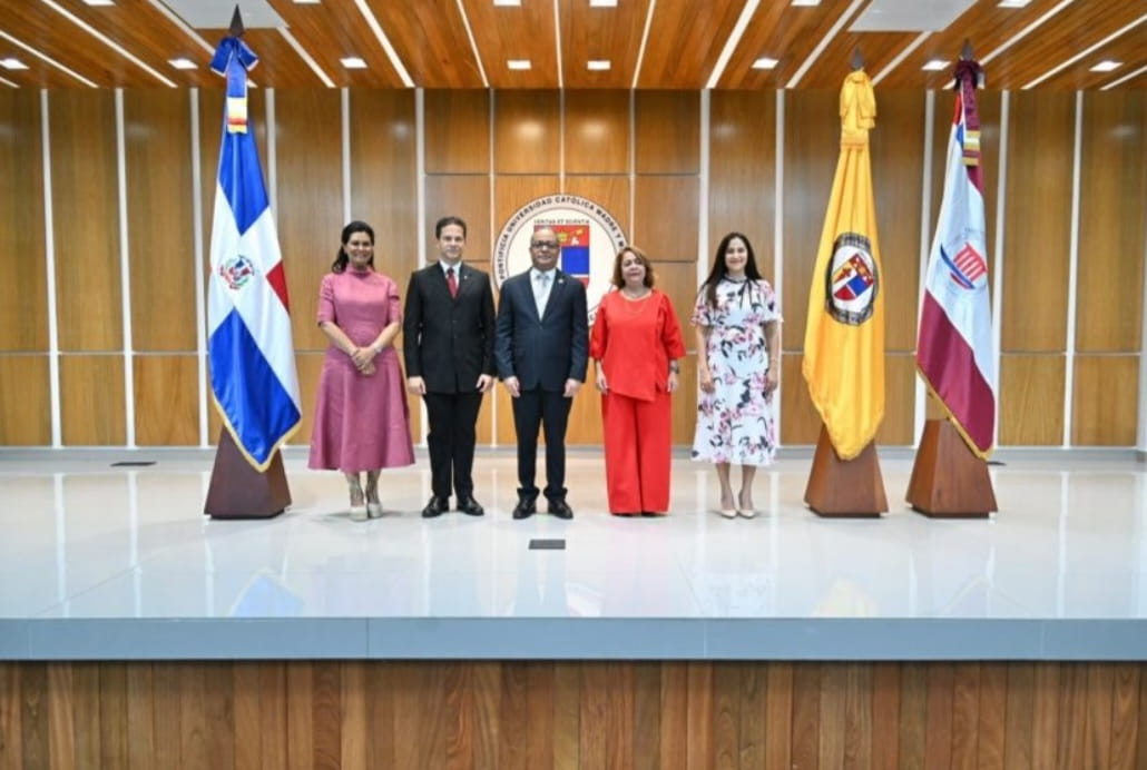 Presidente del TC insta a construir una ciudadanía comprometida con la Constitución