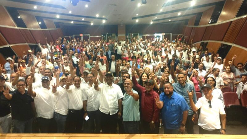 Proyecto presidencial Wellington Arnaud 2028 capacita equipo de la Línea Noroeste para fortalecer trabajo territorial