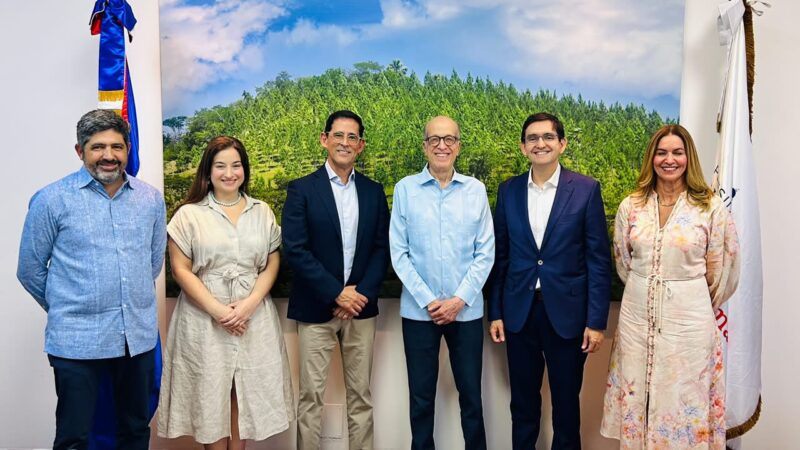 Gobierno y sector cementero renuevan compromiso para el desarrollo sostenible y resiliente
