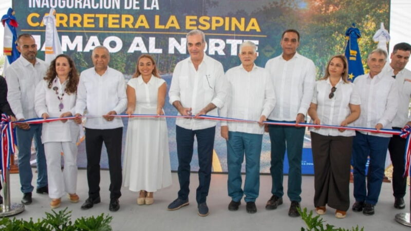 Presidente Luis Abinader inaugura carretera Las Espinas en Jamao al Norte