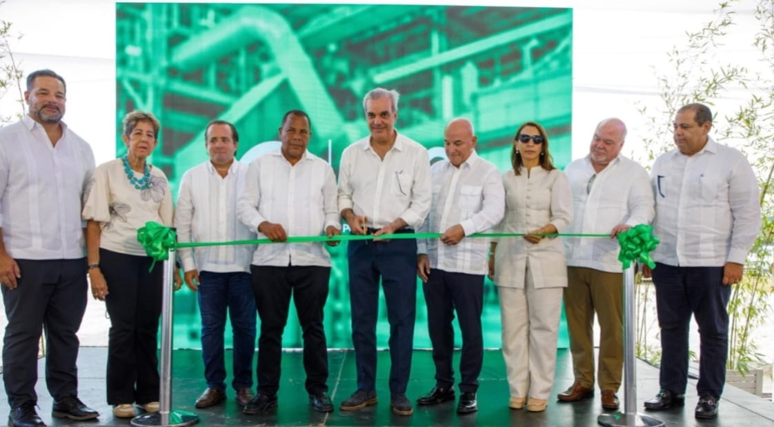 Presidente Luis Abinader inaugura planta de valorización de residuos en Puerto Plata que generará más de mil empleos