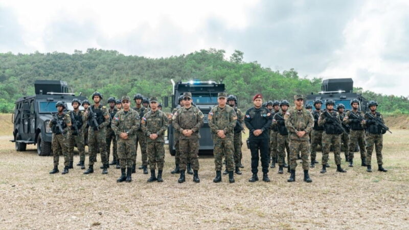 Ministerio de Defensa gradúa cadetes especializados en operaciones tácticas en áreas urbanizadas