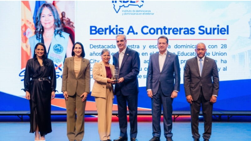 Presidente Luis Abinader reconoce a 14 dominicanos destacados en Estados Unidos mediante el Index