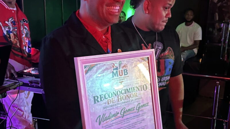 Vladimir «Vlady» Gómez recibe distinción especial por su incansable impulso a la cultura y el talento de Bonao a nivel internacional