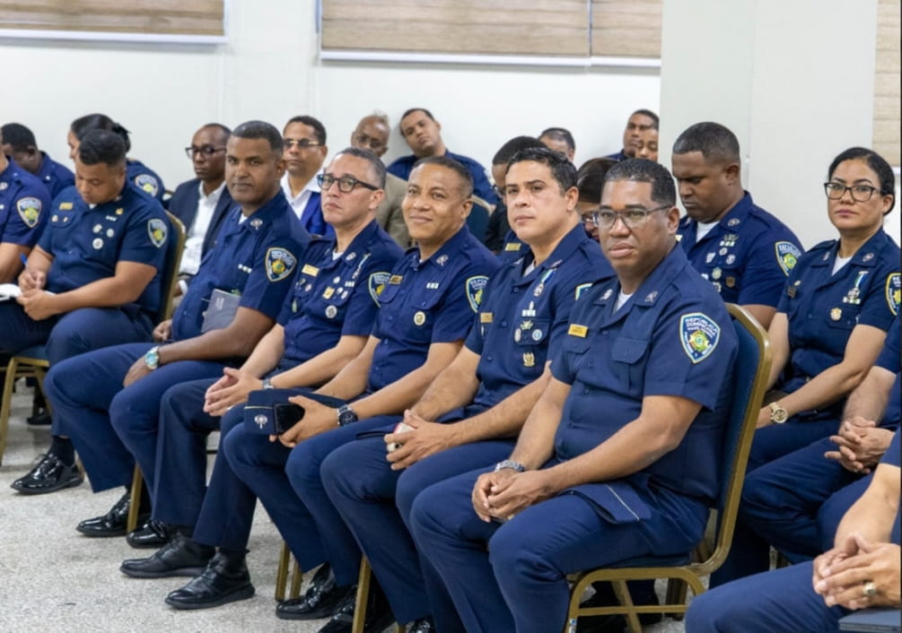 Policías reciben capacitación sobre cambios del nuevo Código Penal en el IPES