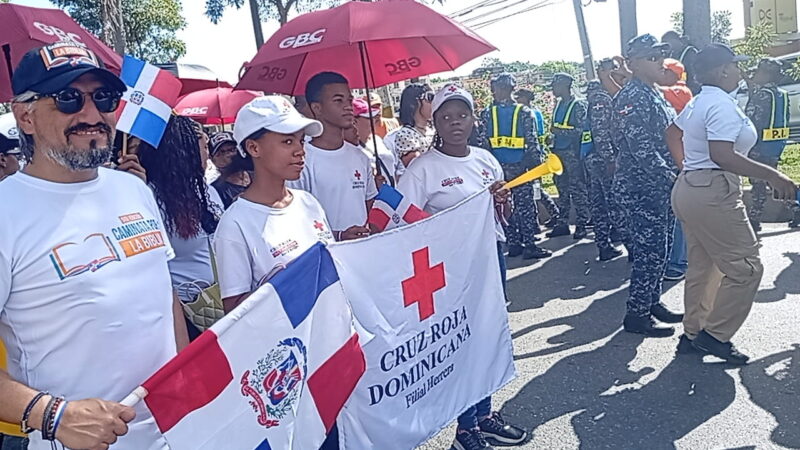 Cruz Roja Santo Domingo Oeste reafirma su compromiso con la comunidad durante “Caminata por la Biblia”