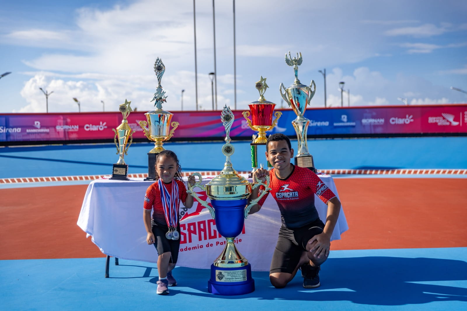 ¡A toda velocidad! Espacata conquista dos récords nacionales en la Copa Nacional de Patinaje