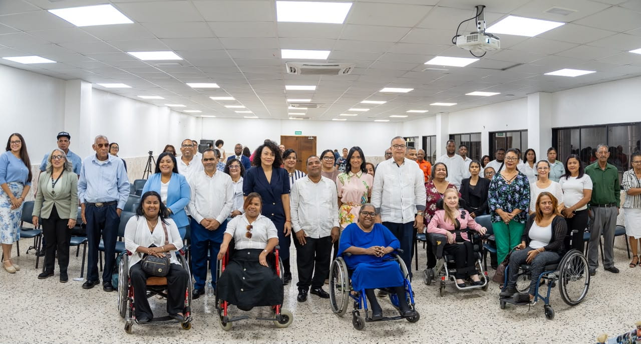 Seminario analiza avances y desafíos para la inclusión socioeconómica y laboral de las personas con discapacidad en República Dominicana