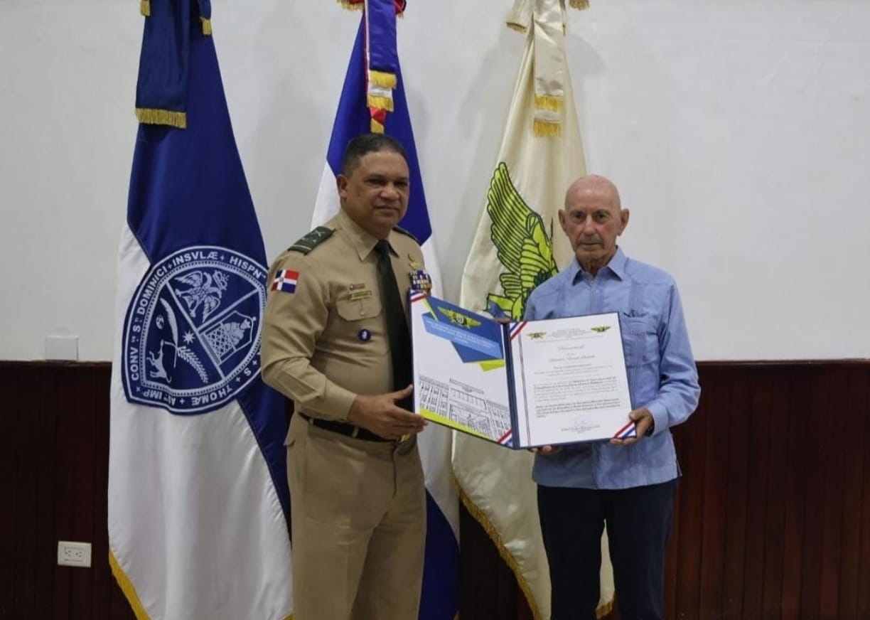 En UNADE concluye el Seminario Internacional “Filosofía de la Ciencia, ética y futuro humano”, con la conferencia magistral del destacado filósofo y escritor internacional Dr. Nicanor Ursúa