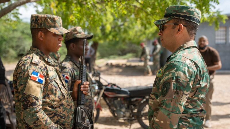 Comandante General del Ejército realiza intensa supervisión operativa de tres días en la frontera terrestre