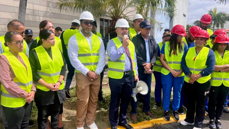 Hospital Traumatológico Dr. Darío Contreras realiza simulacro de evacuación ante terremoto para fortalecer su capacidad de respuesta