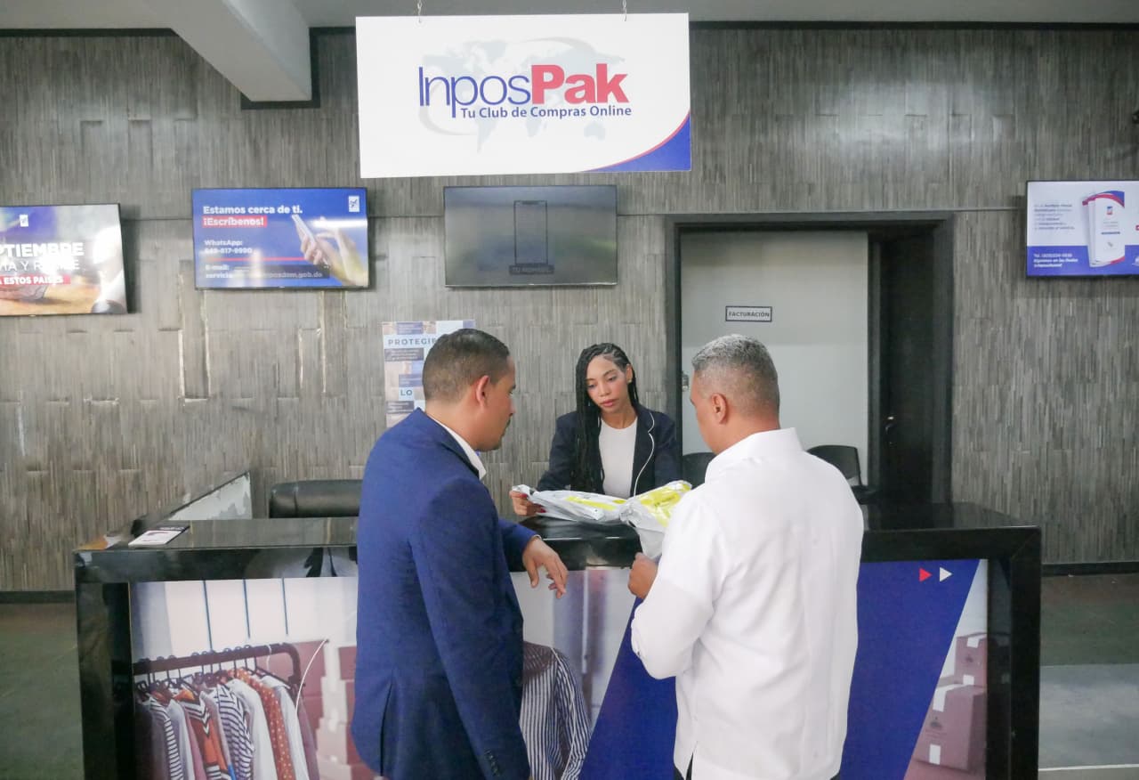 INPOSDOM amplía su oferta de servicios digitales con INPOSPAK para facilitar las compras internacionales en línea