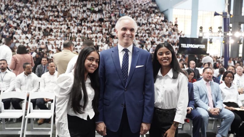 Luis Miguel De Camps destaca nuevas oportunidades para que estudiantes continúen su formación tras concluir el bachillerato
