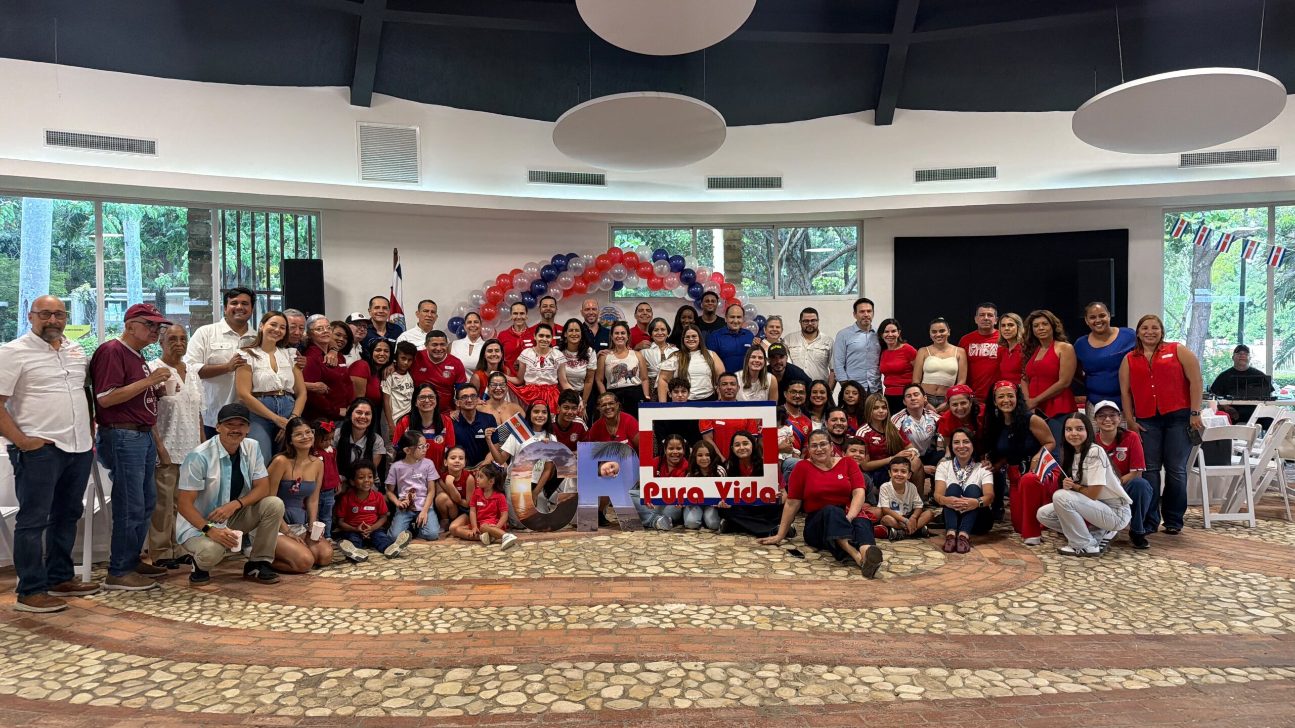 Costarricenses en RD celebran 205 años de independencia de su nación. 