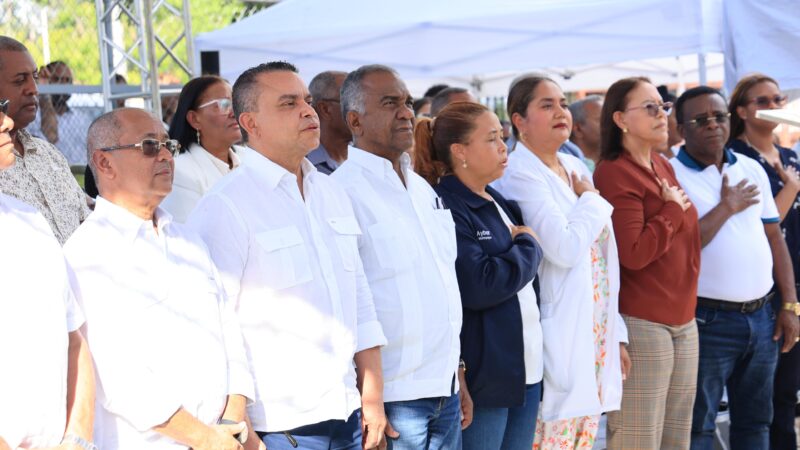 Director ejecutivo doctor Julio Landrón destaca transformación de la Red Pública de Salud con más de mil CPN remozados
