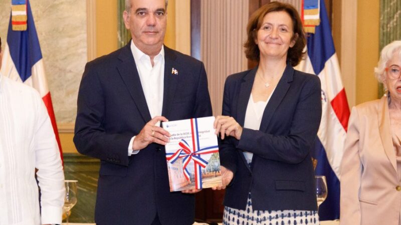 OCDE destaca importantes avances de RD en integridad gubernamental