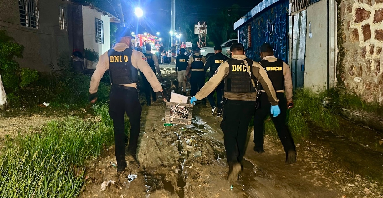 Amplio despliegue simultáneo contra el microtráfico en el Gran Santo Domingo 
