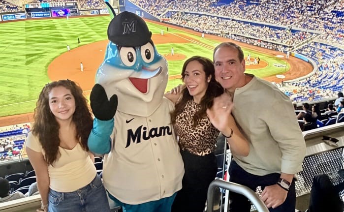 Arajet y MITUR cierran iniciativa de promoción turística dominicana a las Grandes Ligas a través de alianza con Miami Marlins