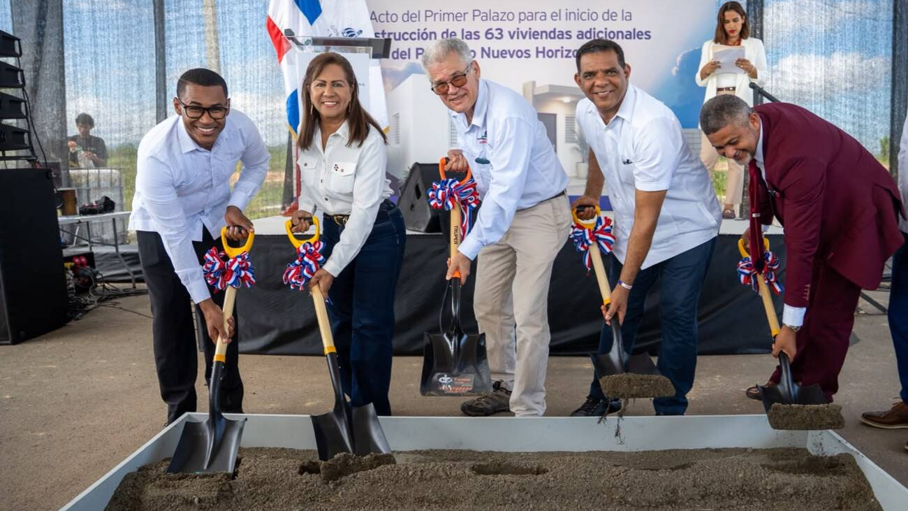 Ministerio de Energía y Minas da primer palazo para construcción de otras 63 viviendas en proyecto Nuevos Horizontes, Cotuí