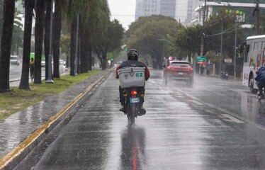 Onda tropical dejará lluvias este viernes en RD
