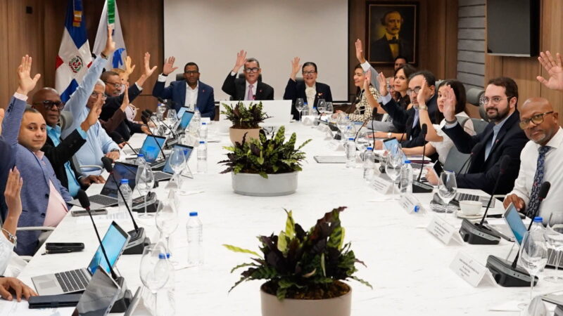 CNSS logra cobertura del 100 % para 13 medicamentos de alto costo mediante el FOMAC