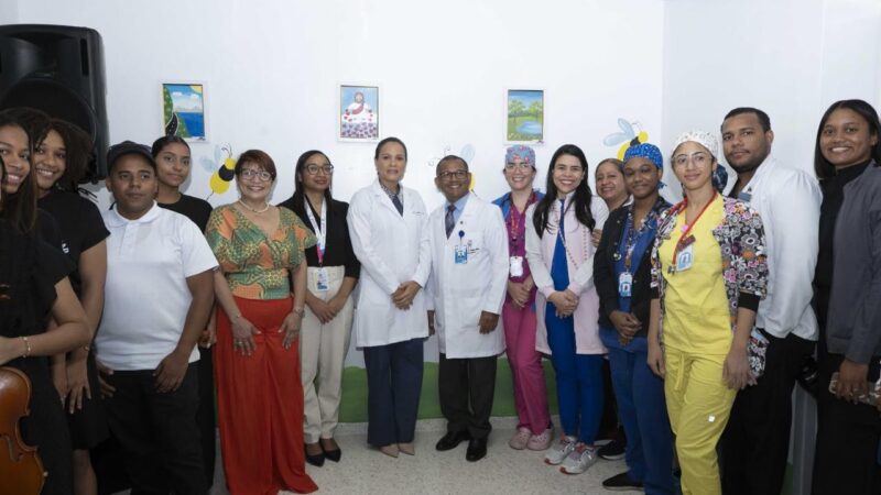 El arte y la salud se abrazan en el Hospital Materno Dra. Evangelina Rodríguez con la inauguración de los murales “Arte en las venas”