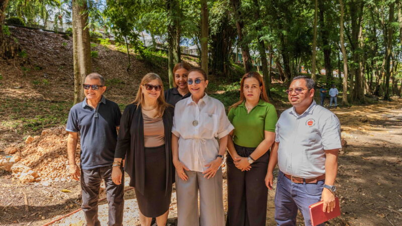 Carolina Mejía supervisa ejecución de obras que transforman distintos sectores del DN