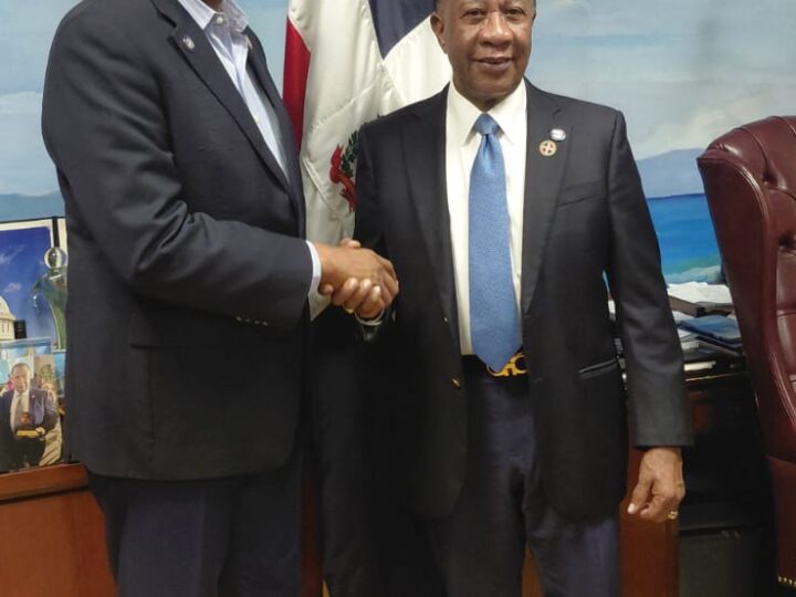 Presidente de la Hermandad de Veteranos se reúne con veteranos dominicanos en Nueva York y recibe distinción honorífica de la Cámara Dominico-Americana de Comercio