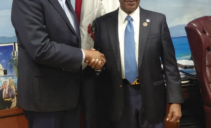 Presidente de la Hermandad de Veteranos se reúne con veteranos dominicanos en Nueva York y recibe distinción honorífica de la Cámara Dominico-Americana de Comercio