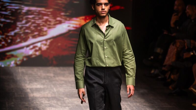 Eduardo Falette debuta como modelo en RD Fashion Week 2026