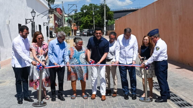 David Collado concluye entregas de calles intervenidas en Ciudad Colonial por 221 millones pesos