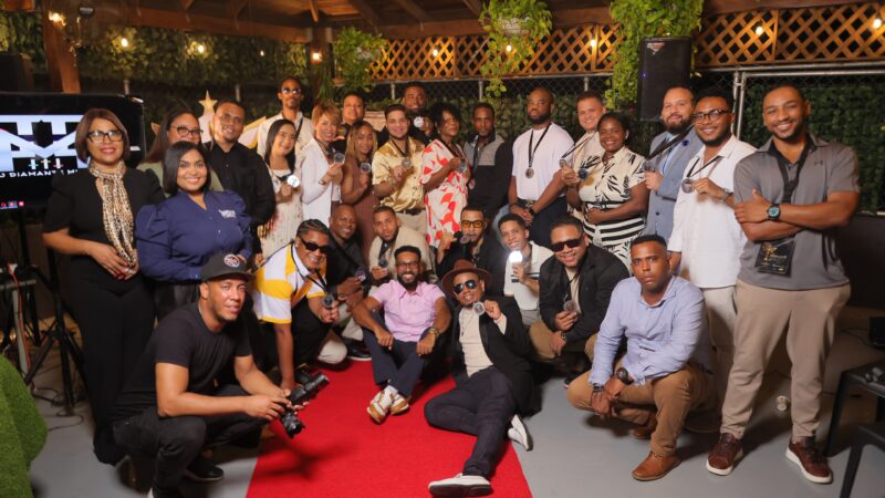 Premios Triunfo entrega medallas a nominados de su 3ra edición