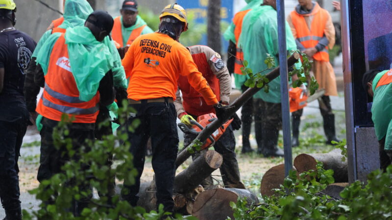 Defensa Civil mantiene activos protocolos ante efectos de vaguada sobre el país
