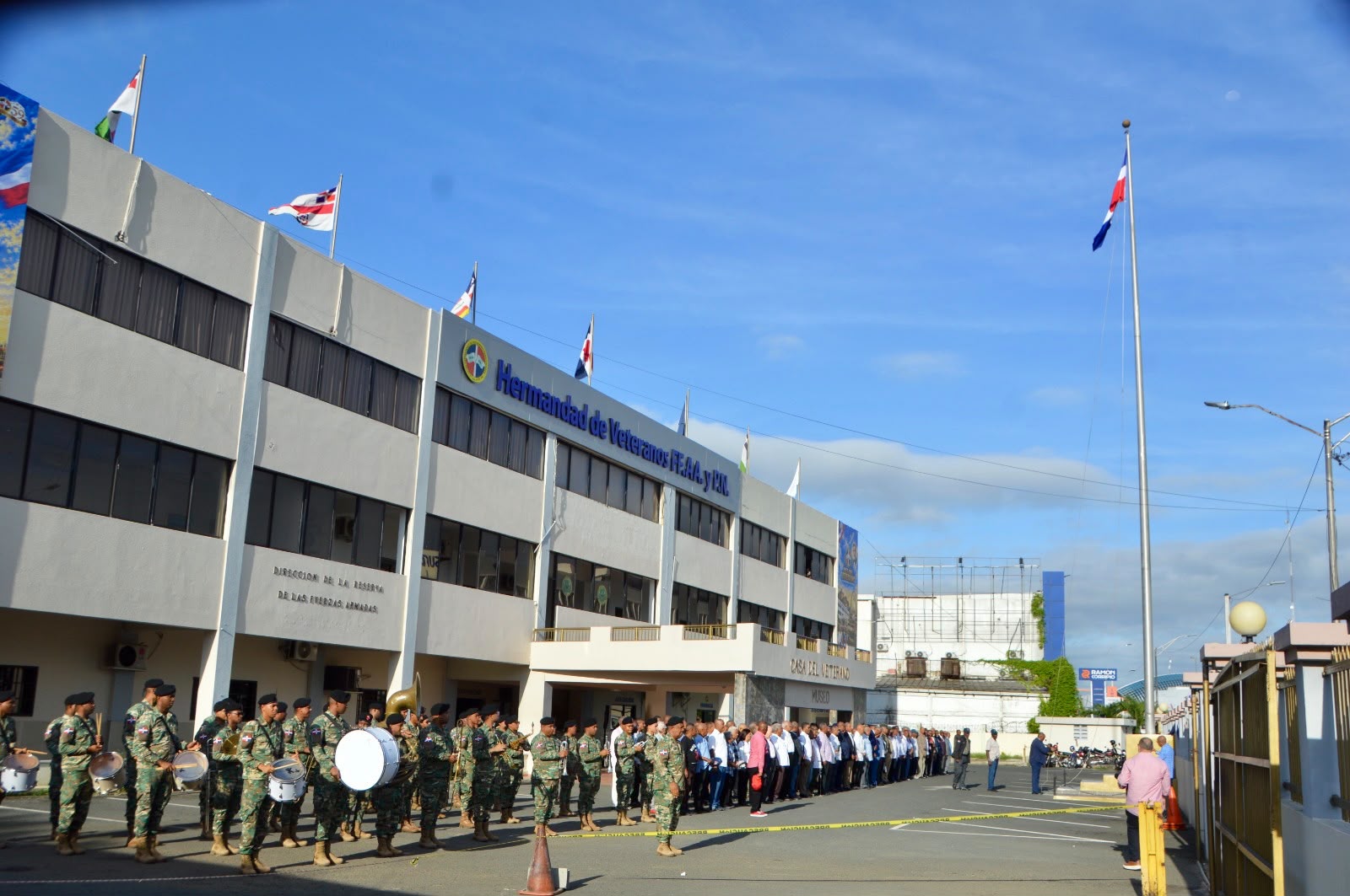 Hermandad celebra el Día del Veterano e inicia el Mes del Veterano