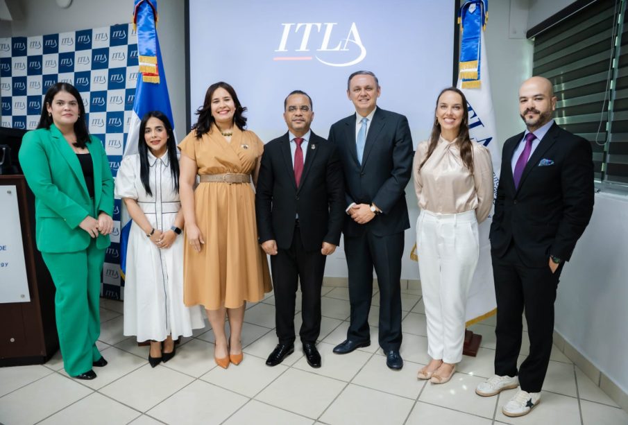 Claro impulsa la región norte con soluciones innovadoras en Expo Cibao 2026
