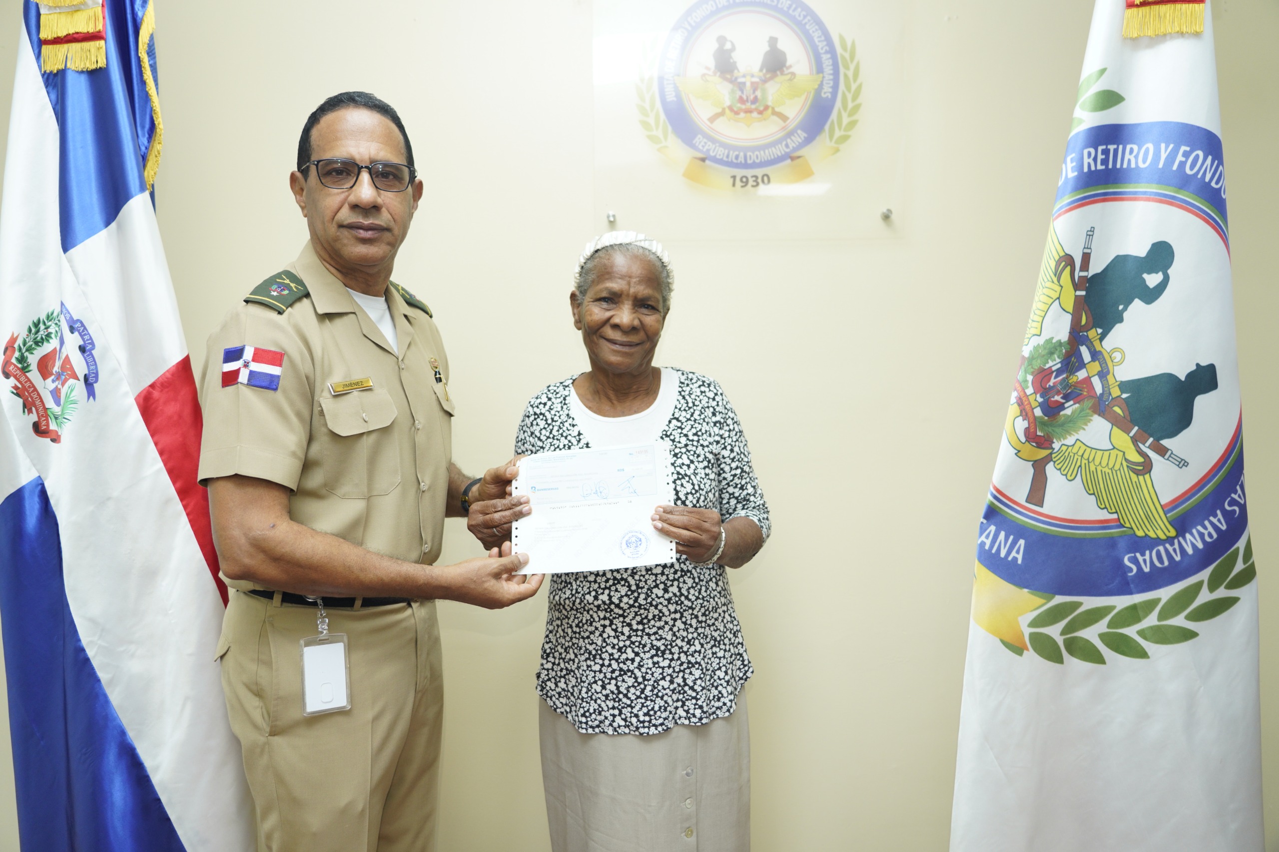 Ministerio de Defensa destina RD$10.4 millones para beneficiar a 194 retirados y familiares con pago de retroactivos